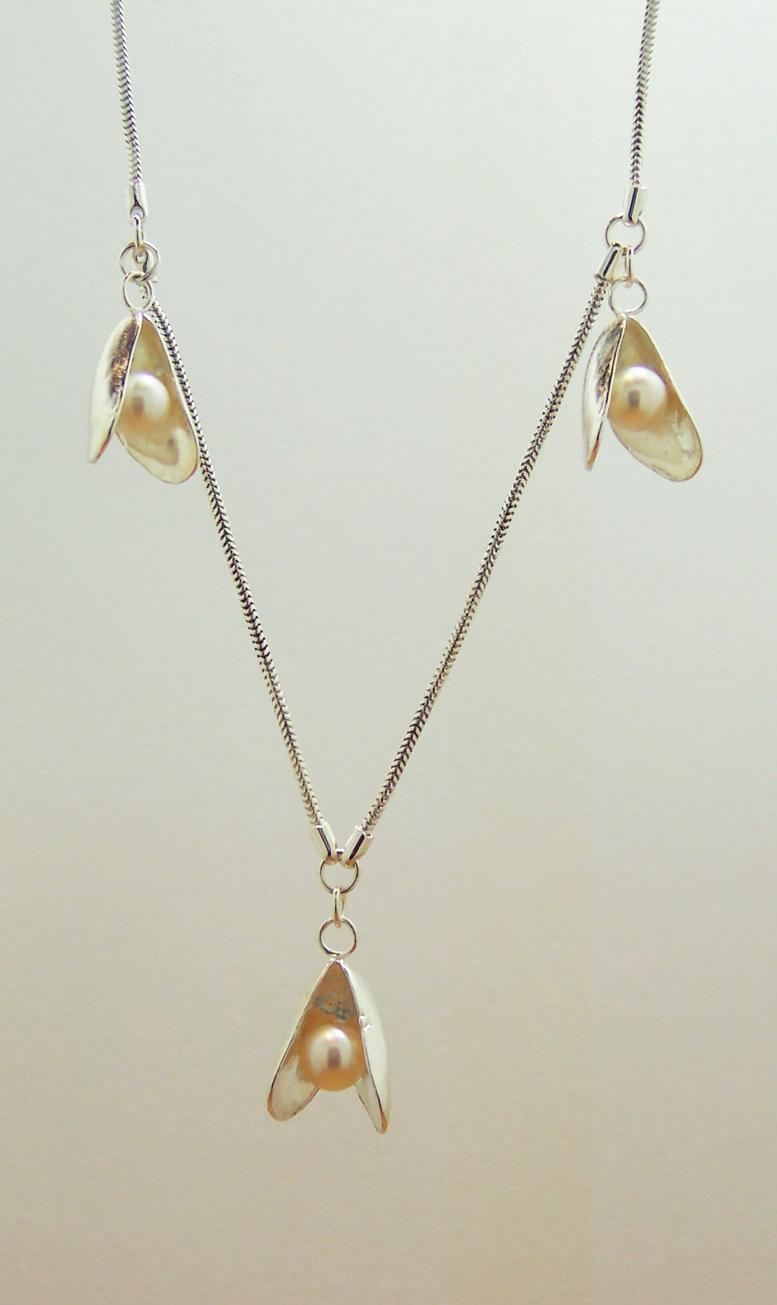 Silver Mussels and Pearls Necklace